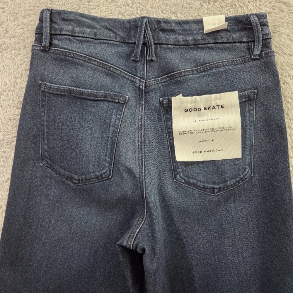 Good American Good Skate Jeans Size 8 High Rise Wide Leg Indigo NWT 34 Inseam - Picture 16 of 16